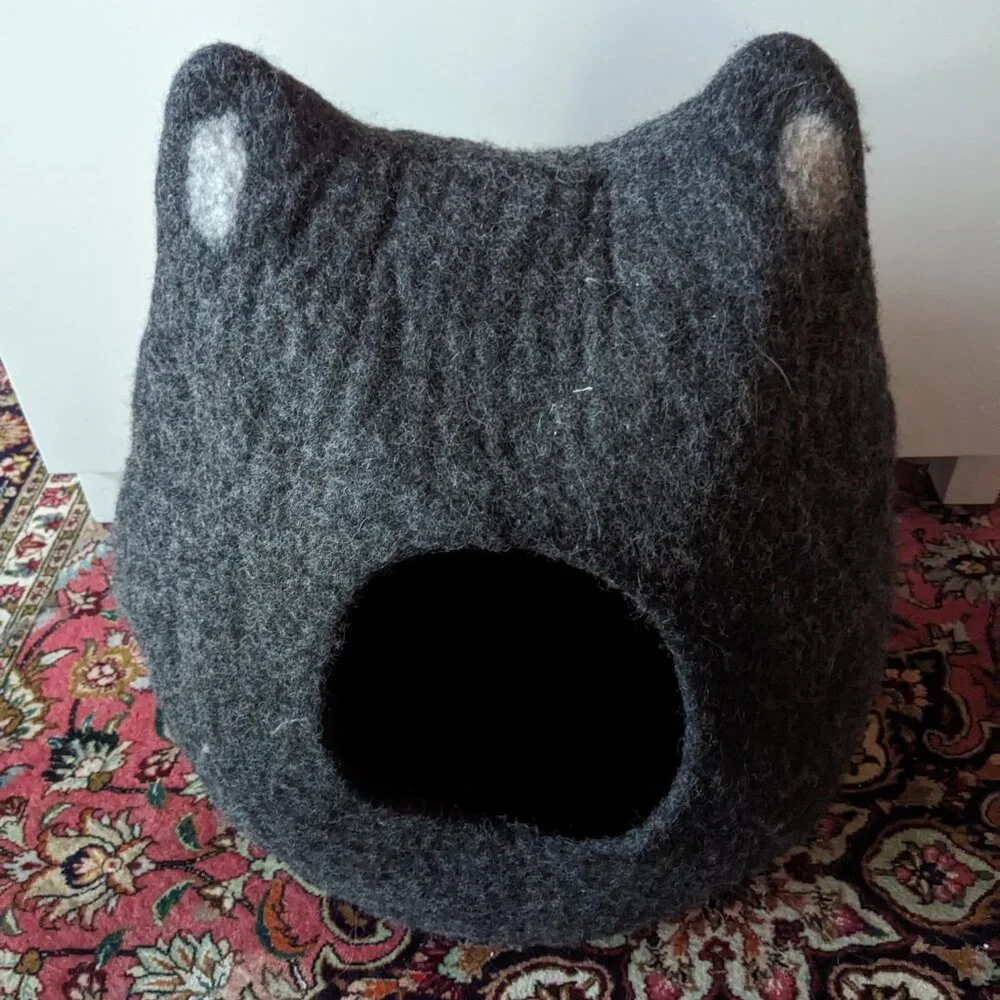 Felt Cat Bed